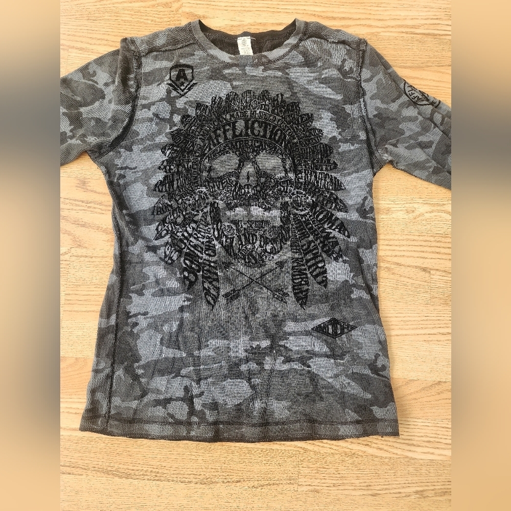Affliction Mens long sleeve camo thremal shirt Large